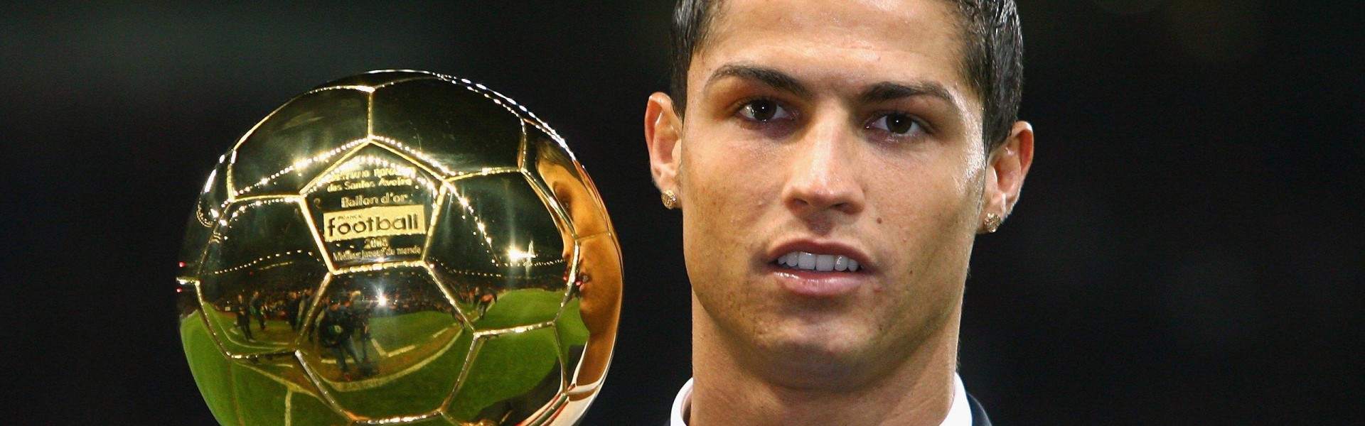 咪咕体育直播-世界顶级裁判揭秘：世俱杯著名执法者档案一览